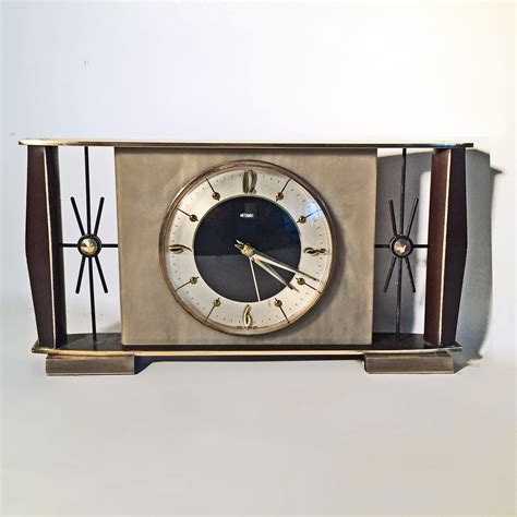 5cmHeight 20cm The clock is in fair cosmetic condition. . Atomic mantel clock